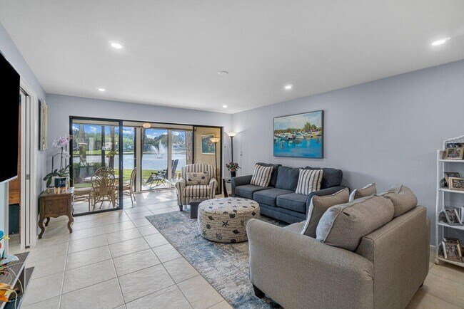 Building Photo - 5188 Oakhill Ln