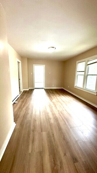 Building Photo - 1809 17th Ave