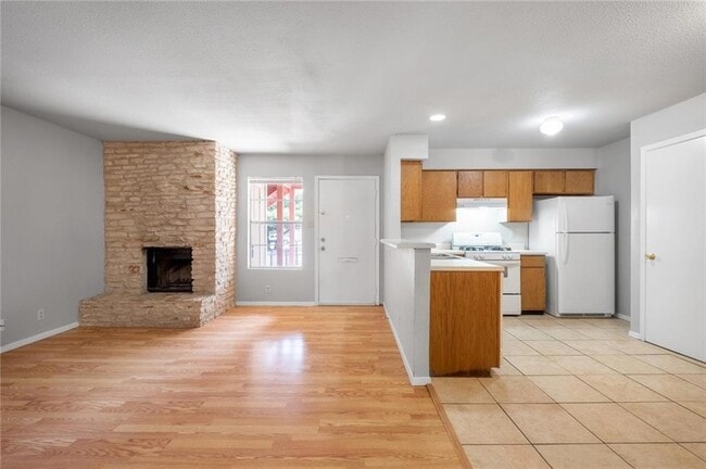 Building Photo - 211 Sport Clips Wy