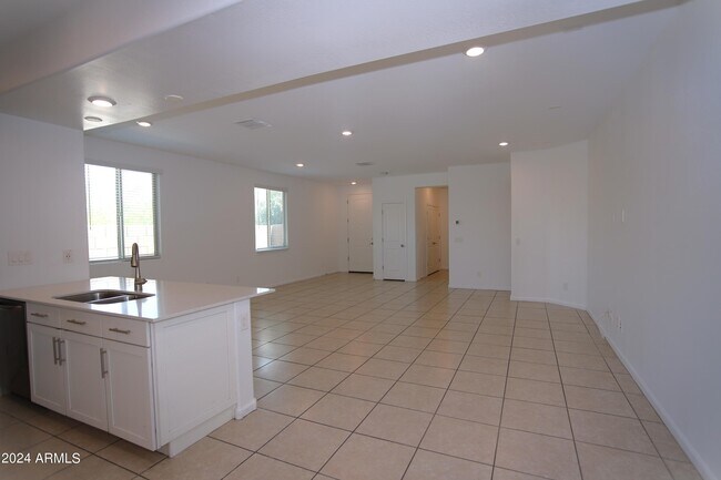 Building Photo - 9210 W Willow Bend Ln
