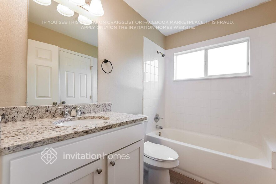 Building Photo - 2903 Roxbury Ct