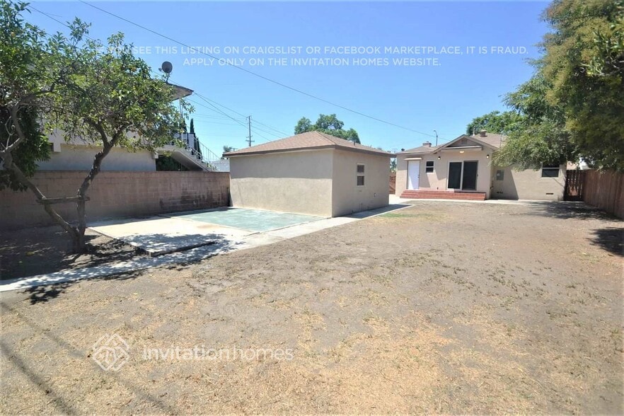 Building Photo - 7108 Heliotrope Ave