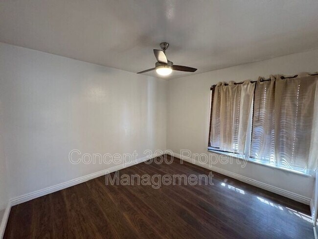 Building Photo - 406 E 135th St