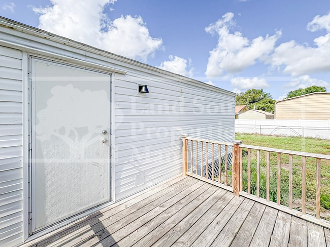 Building Photo - 1155 Meadow Lawn Street