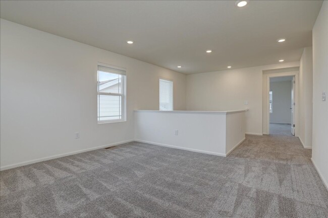 Building Photo - Brand New Home - 3bed/2.5bath, Covered Bac...