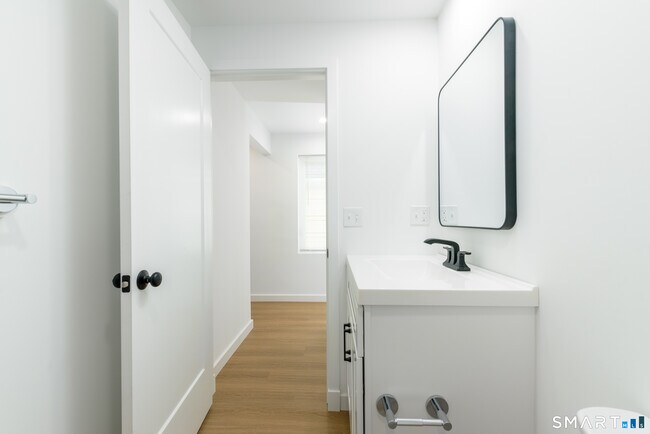 Building Photo - 28 Townsend St