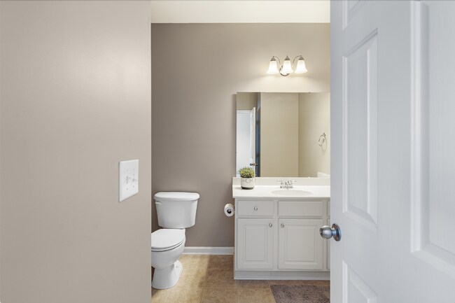 Building Photo - Charming 3-Bed/3.5 Bath Townhouse with 211...