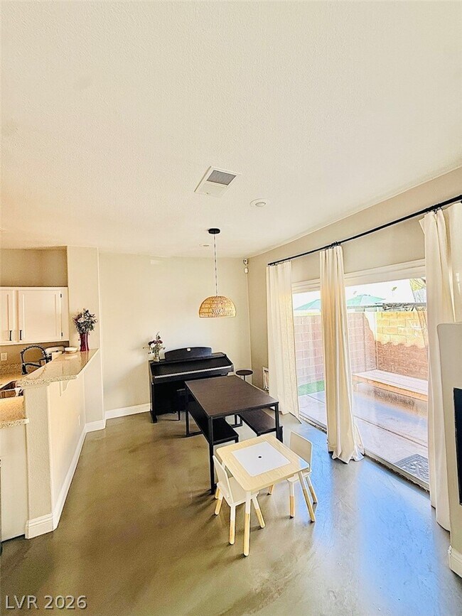 Building Photo - 6516 Sierra Diablo Ave