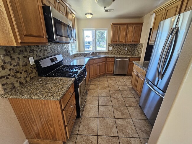 Building Photo - 5400 Sugar Pine Dr