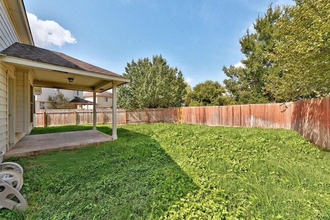 Building Photo - 10516 Beard Ave