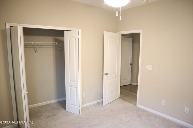 Building Photo - 6816 Crosby Falls Dr