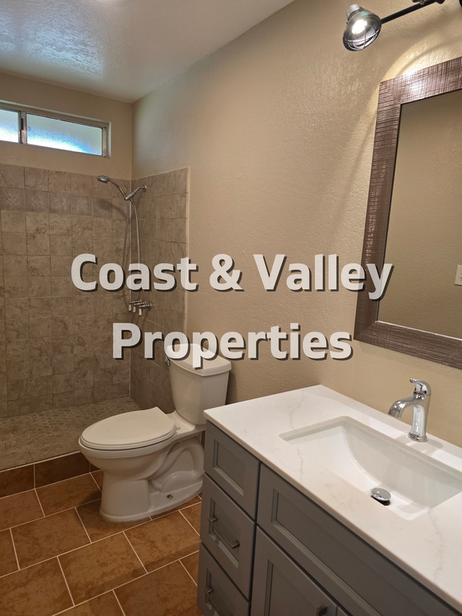 Building Photo - 319 Maple Ave