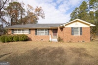 Building Photo - 517 E Main St