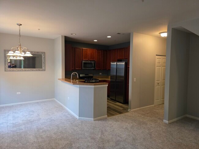 Building Photo - 2250 Aurora Dr