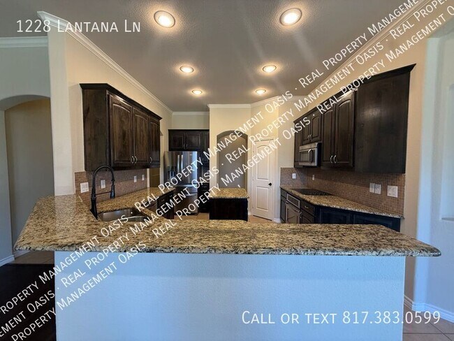 Building Photo - 1228 Lantana Ln