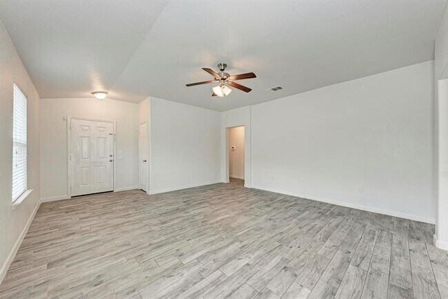 Building Photo - 233 Wallops
