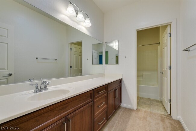 Building Photo - 10465 Saddle Mountain St