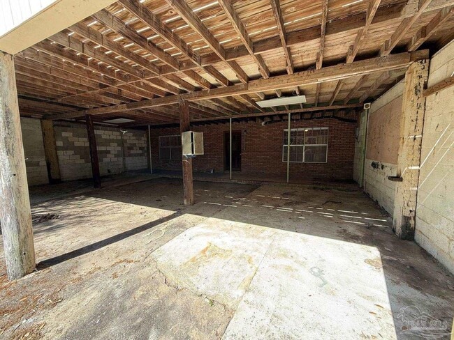 Building Photo - 4801 Berryhill Rd