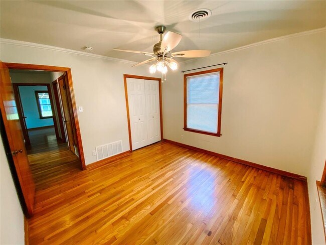 Building Photo - 1808 Princeton Ave