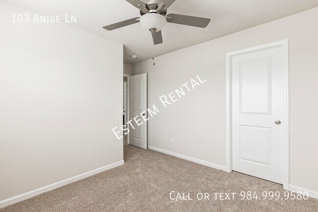 Building Photo - 103 Anise Ln