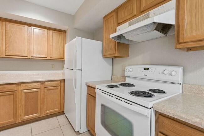 Building Photo - 4444 E Paradise Ln