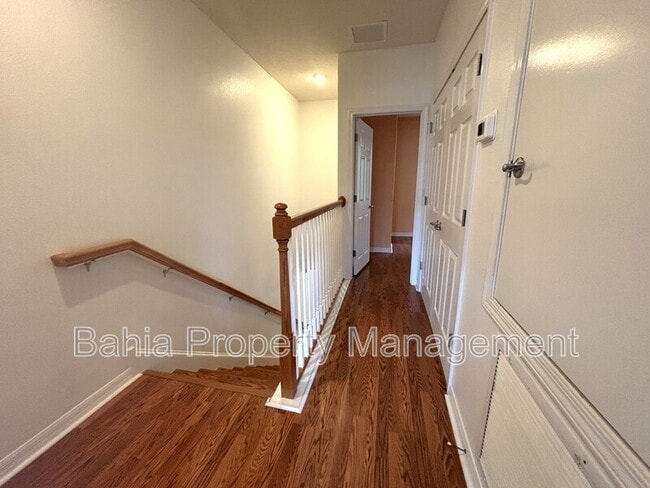 Building Photo - 14120 Oakham St