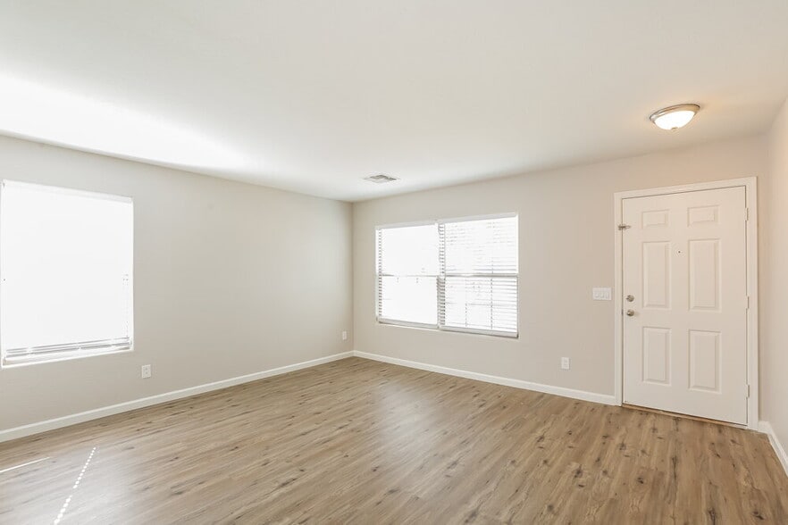 Building Photo - 3310 W Leodra Ln