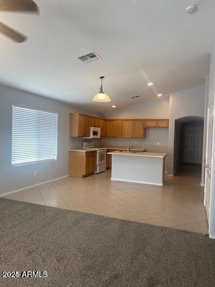 Building Photo - 35497 N Shorthorn Trail