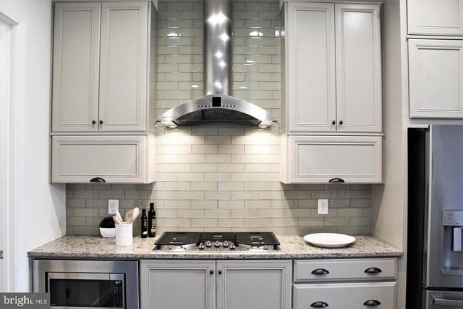 Building Photo - 23017 Sullivans Cove Sq