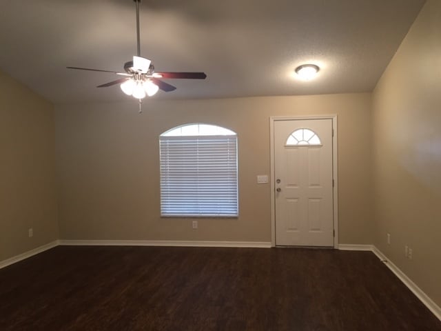 Building Photo - 7902 49th Ave E