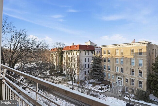 Building Photo - 1801 Calvert St NW