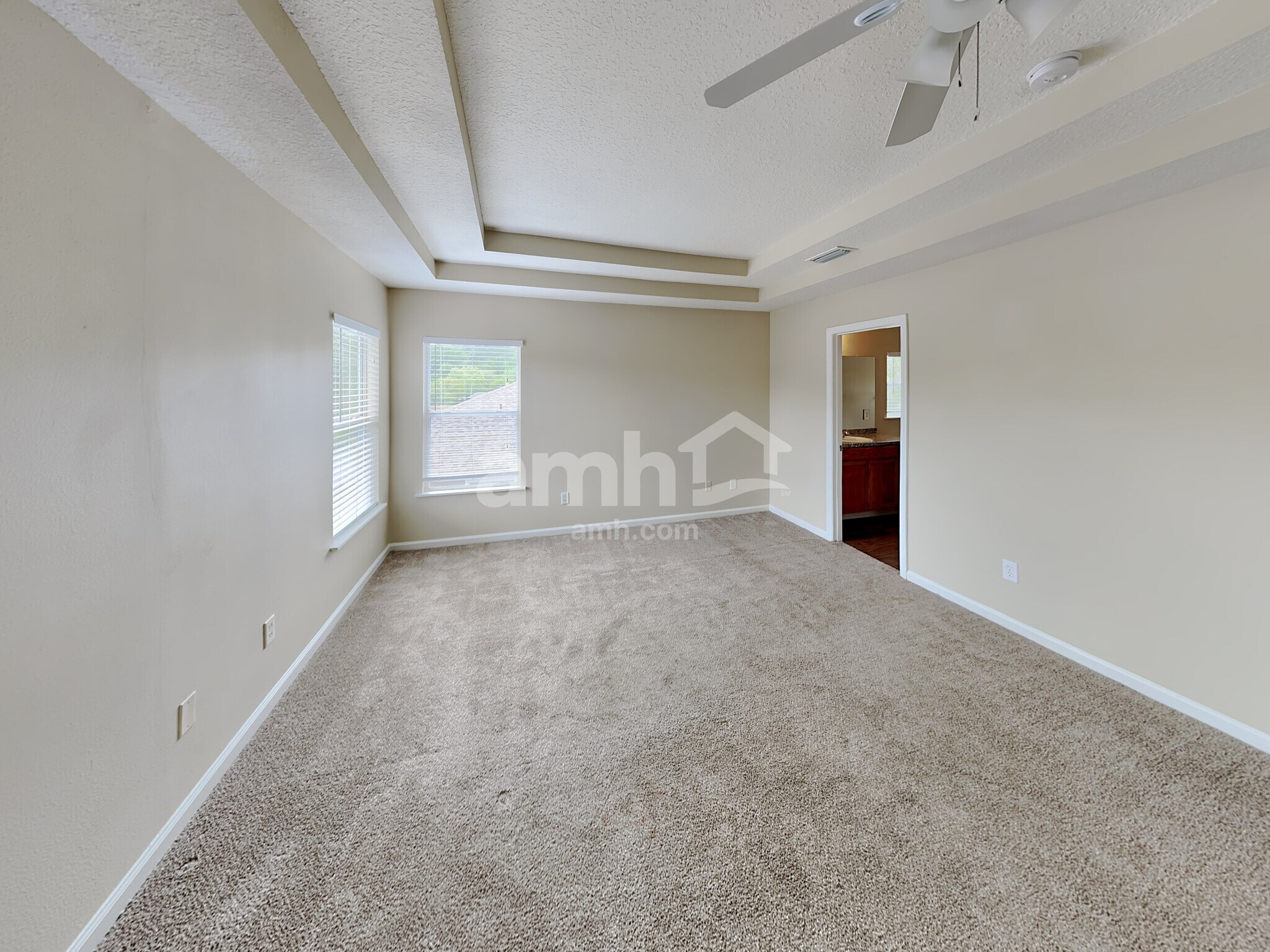 Building Photo - 664 Mackenzie Cir