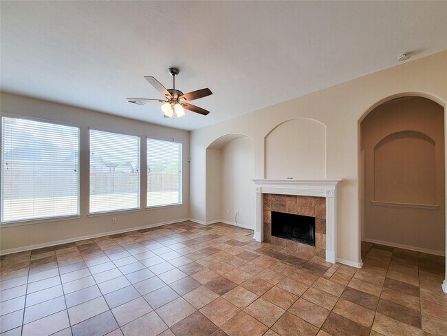 Building Photo - 25219 Piney Heights Ln