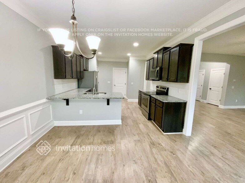 Building Photo - 415 Meadow Vista Ln