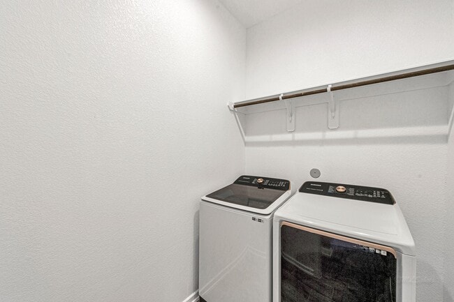 Building Photo - 4215 Haven Crest Ln