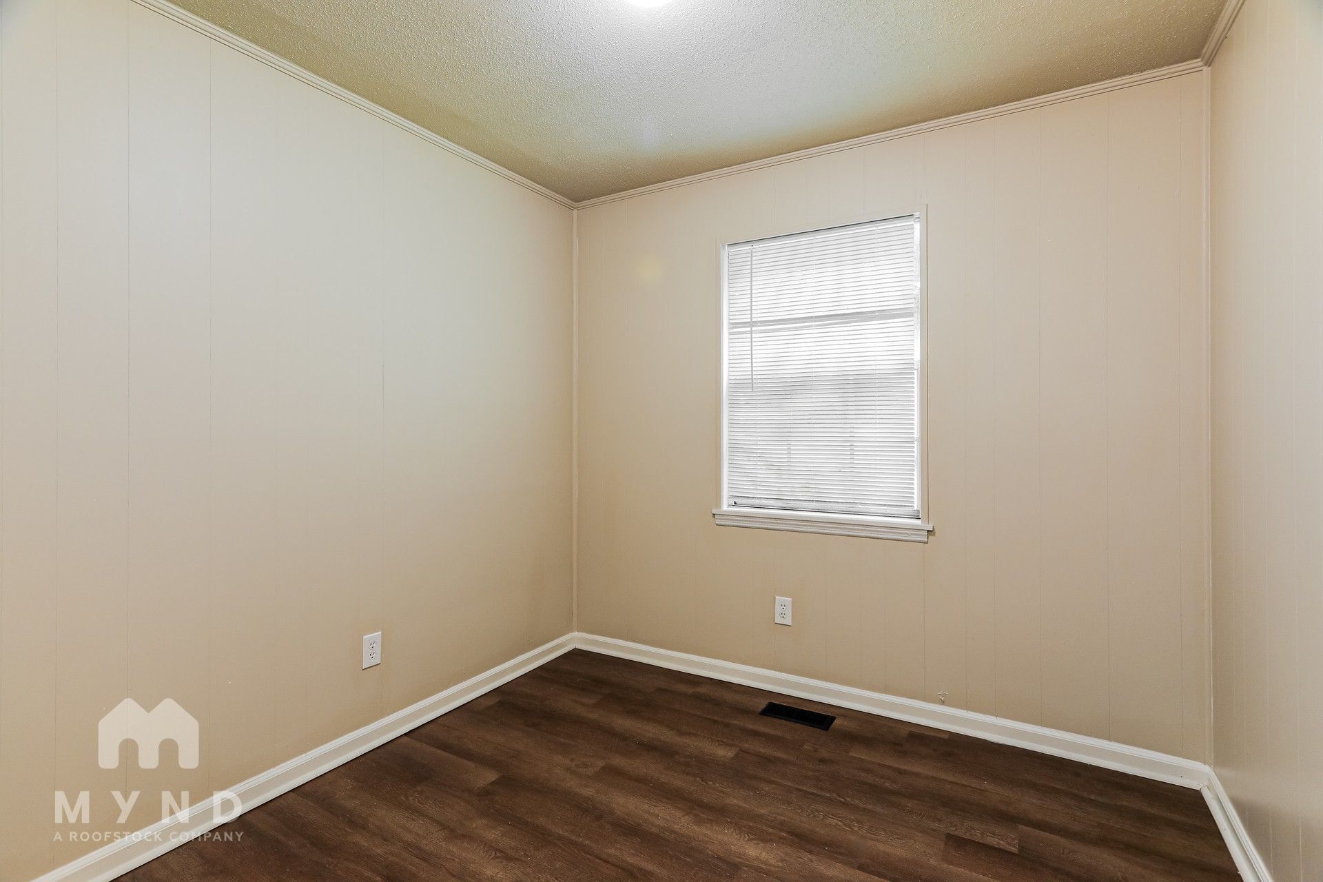 Building Photo - 713 Kingman Rd