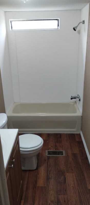 Building Photo - 135 SE Guinevere Ct