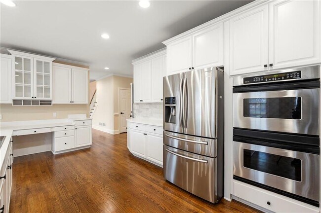 Building Photo - 870 Longstone Landing