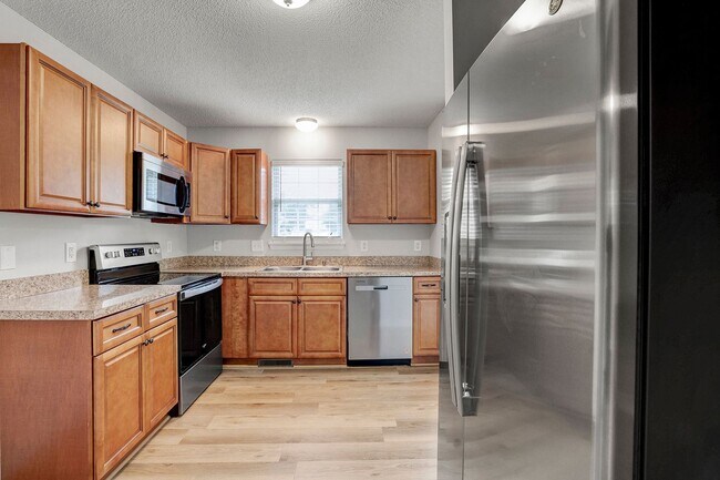 Building Photo - 1300 Poplar Ridge Rd