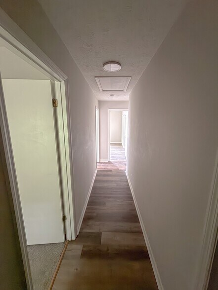 Building Photo - 6197 Trestlewood Dr