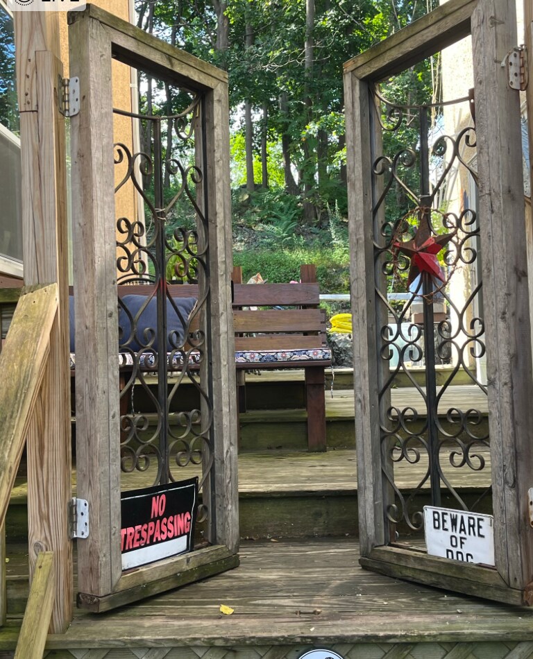 Backyard/Patio - 17 Townsend St