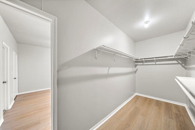 Building Photo - 7396 Regency Square Ct