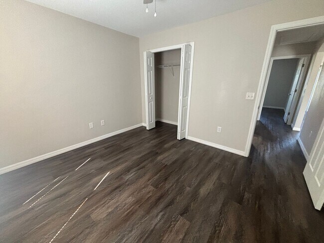 Building Photo - MarionOaks Beauty 3/2/2 ***Won't Last***