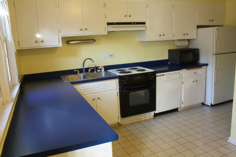 Building Photo - 914 Hinman Ave