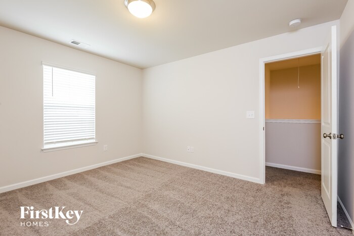 Building Photo - 106 Wild Lily Dr