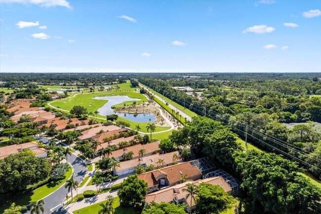 Building Photo - 10860 Fairmont Village Dr