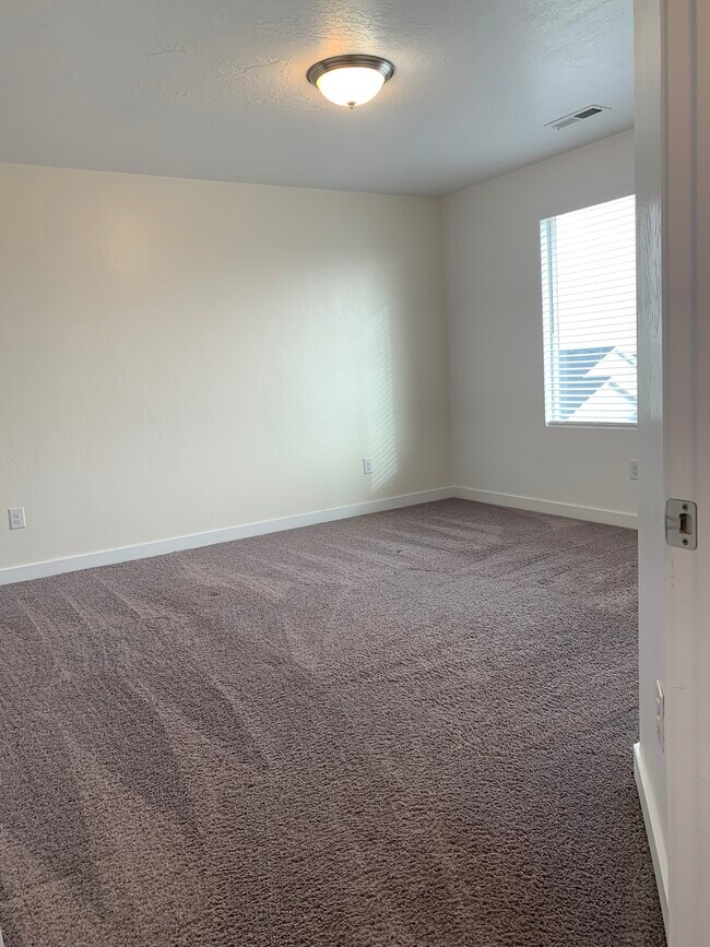 2nd bedroom - 14937 S Messi St