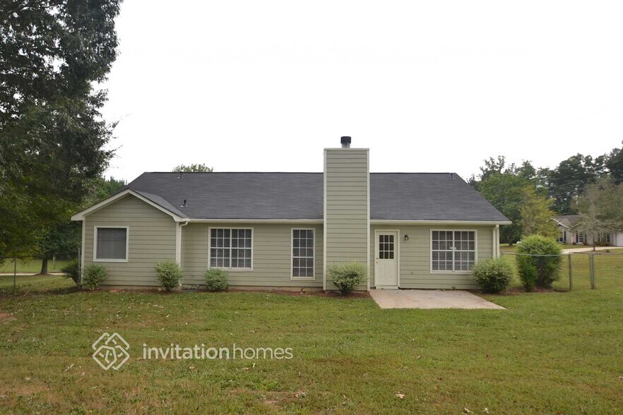 Building Photo - 146 Forest Pl