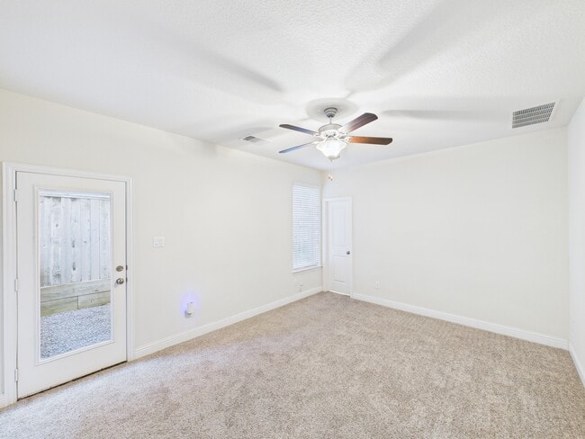 Building Photo - 8918 Terrace Pass Dr