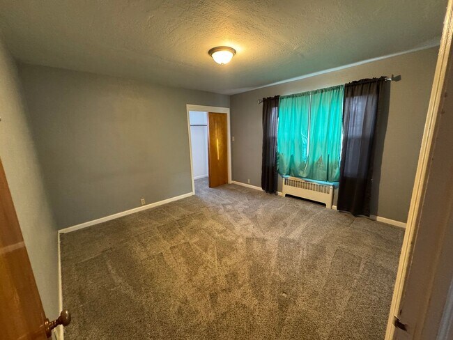 Building Photo - 1620 7th Ave N